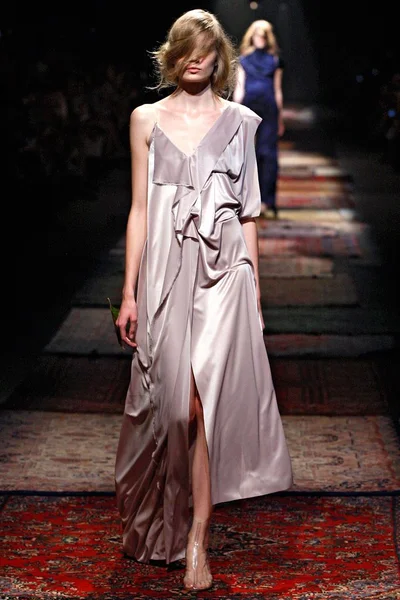Look 2